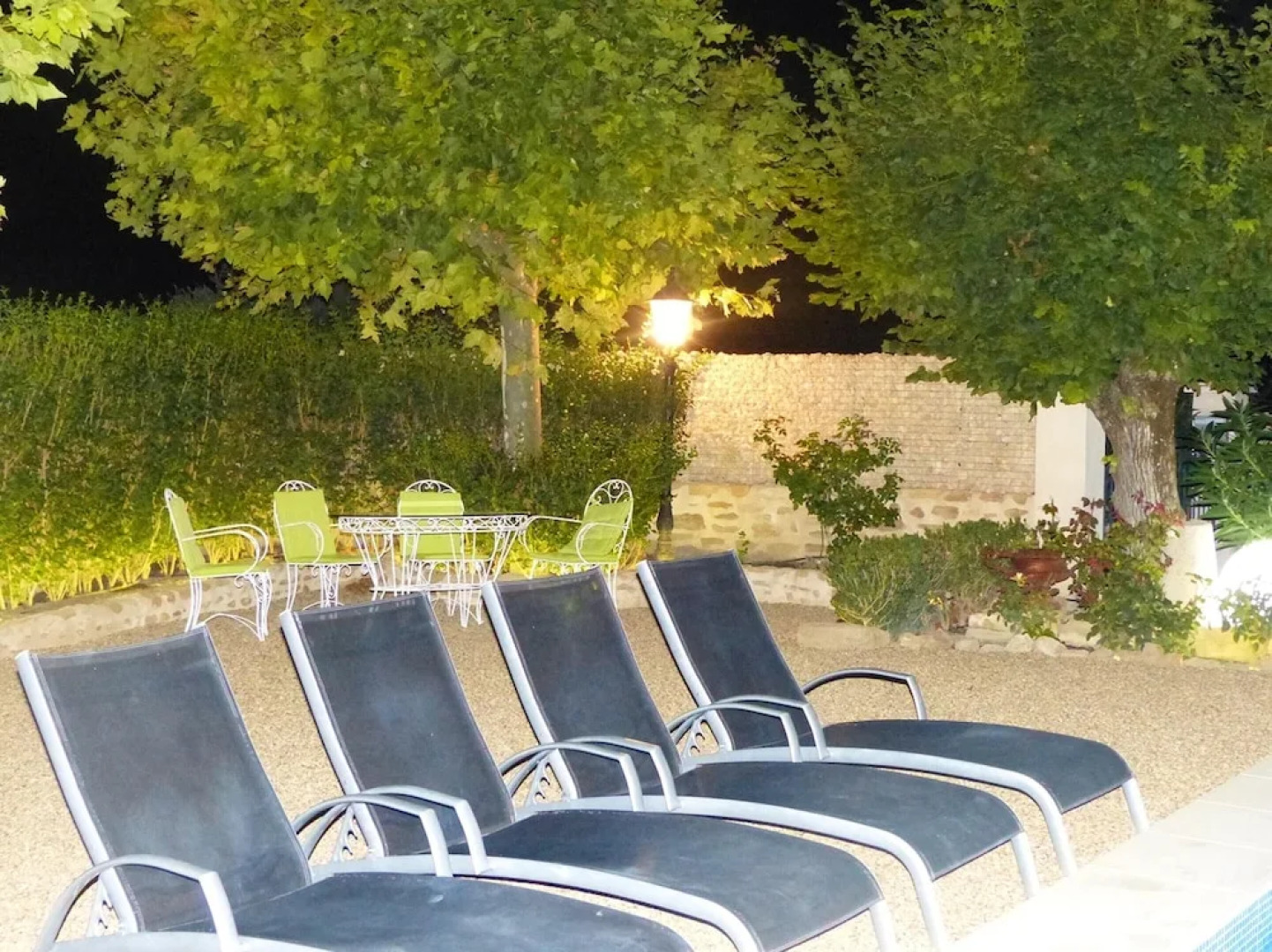 Villa With 5 Bedrooms in Uchaux, With Wonderful Mountain View, Private