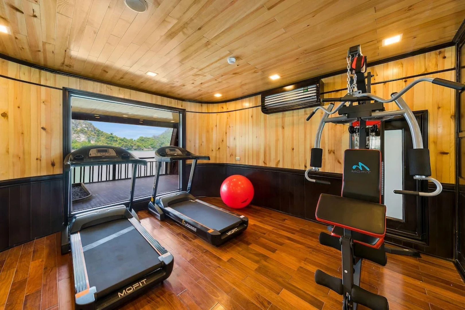 La Regina Legend Cruise