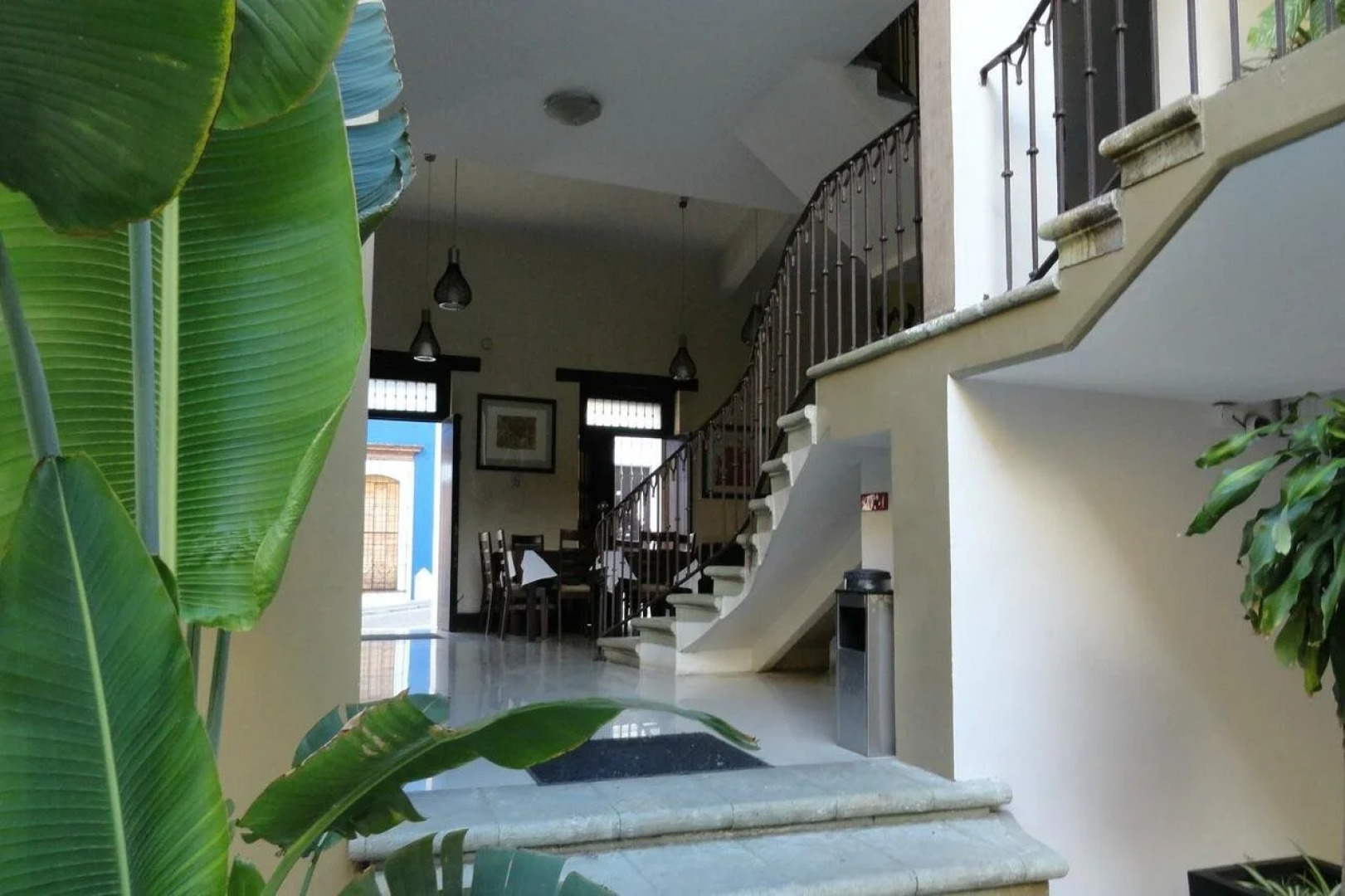 Casa de las Flores Hotel