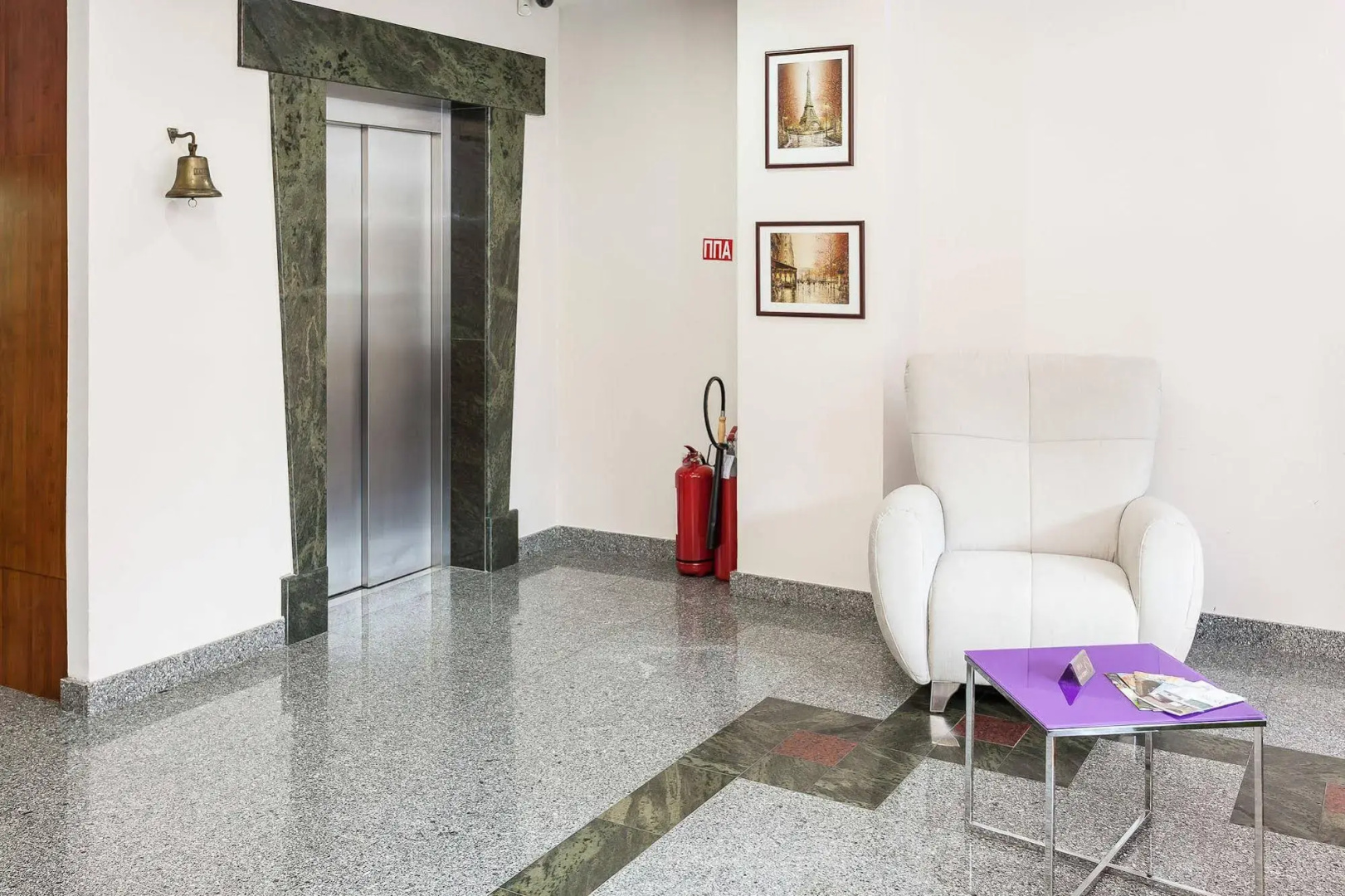 Modern Inn Boutique Hotel