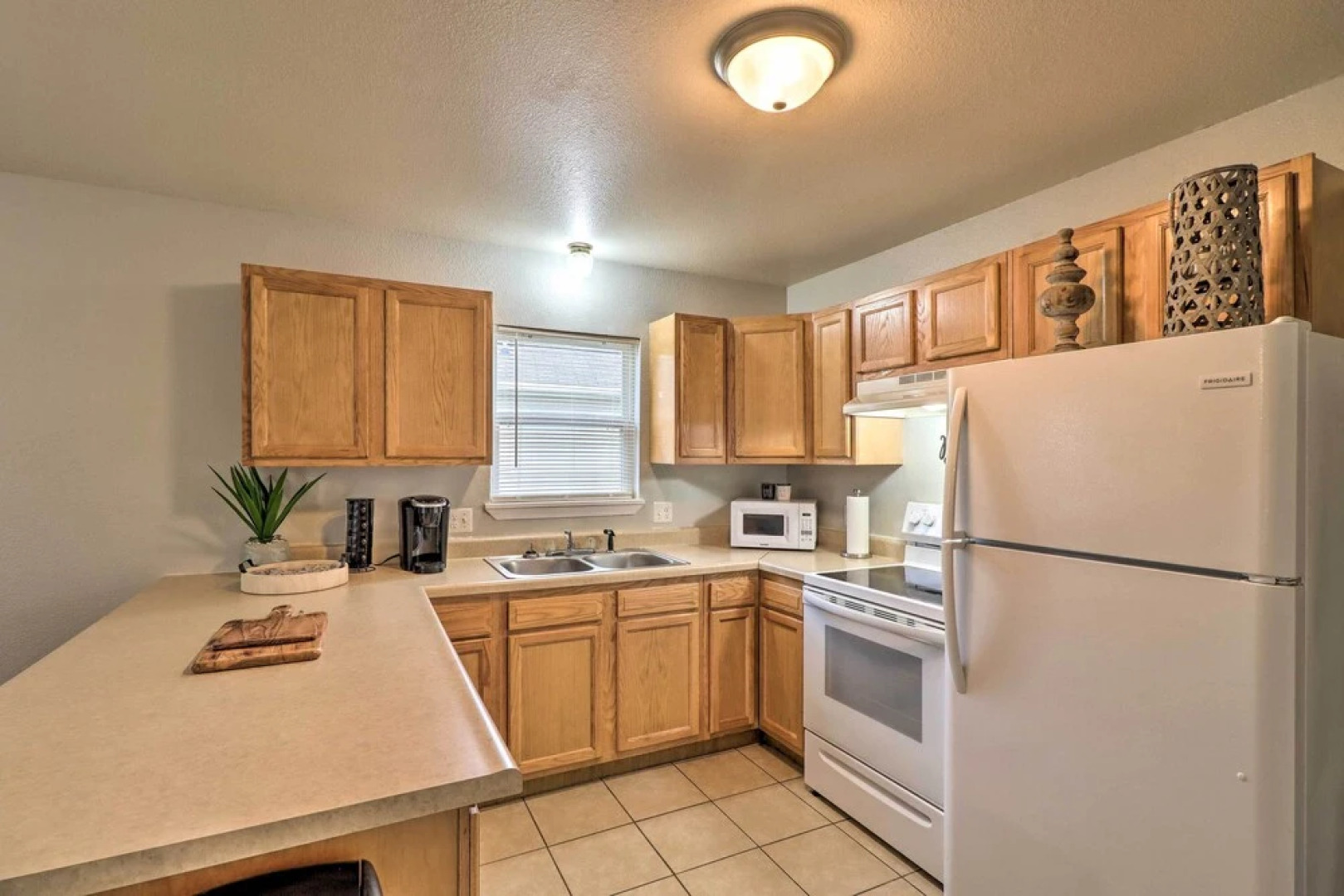 Stylish & Family-friendly West Plains Home!