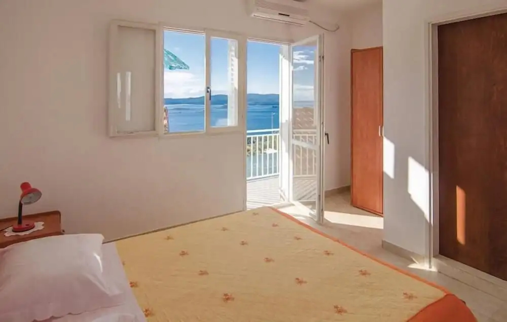 Awesome Home in Postup With Wifi and 5 Bedrooms