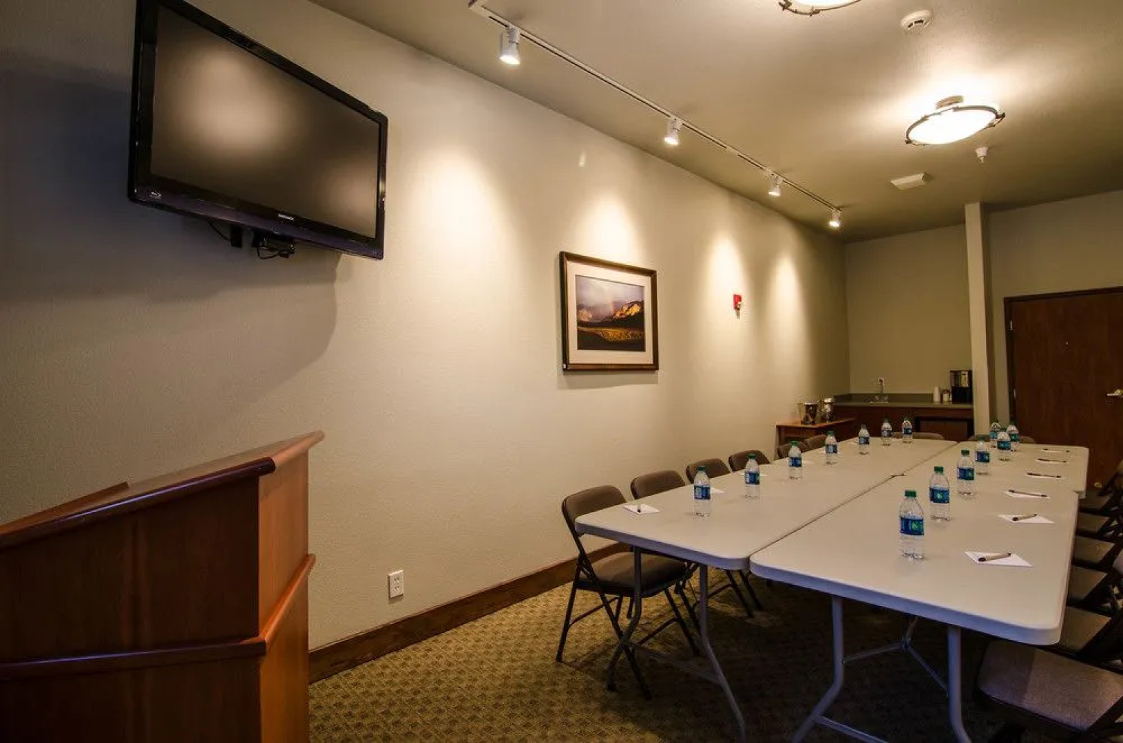 Wood River Inn & Suites