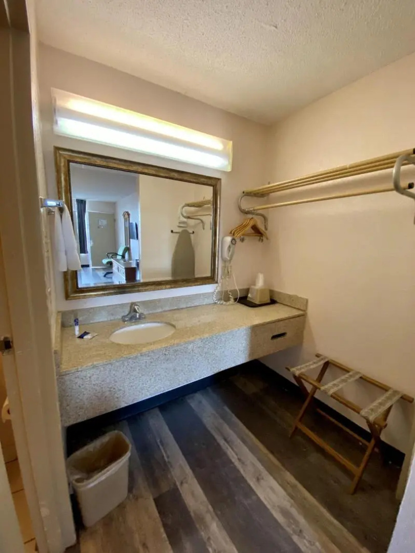 Americas Best Value Inn Marianna