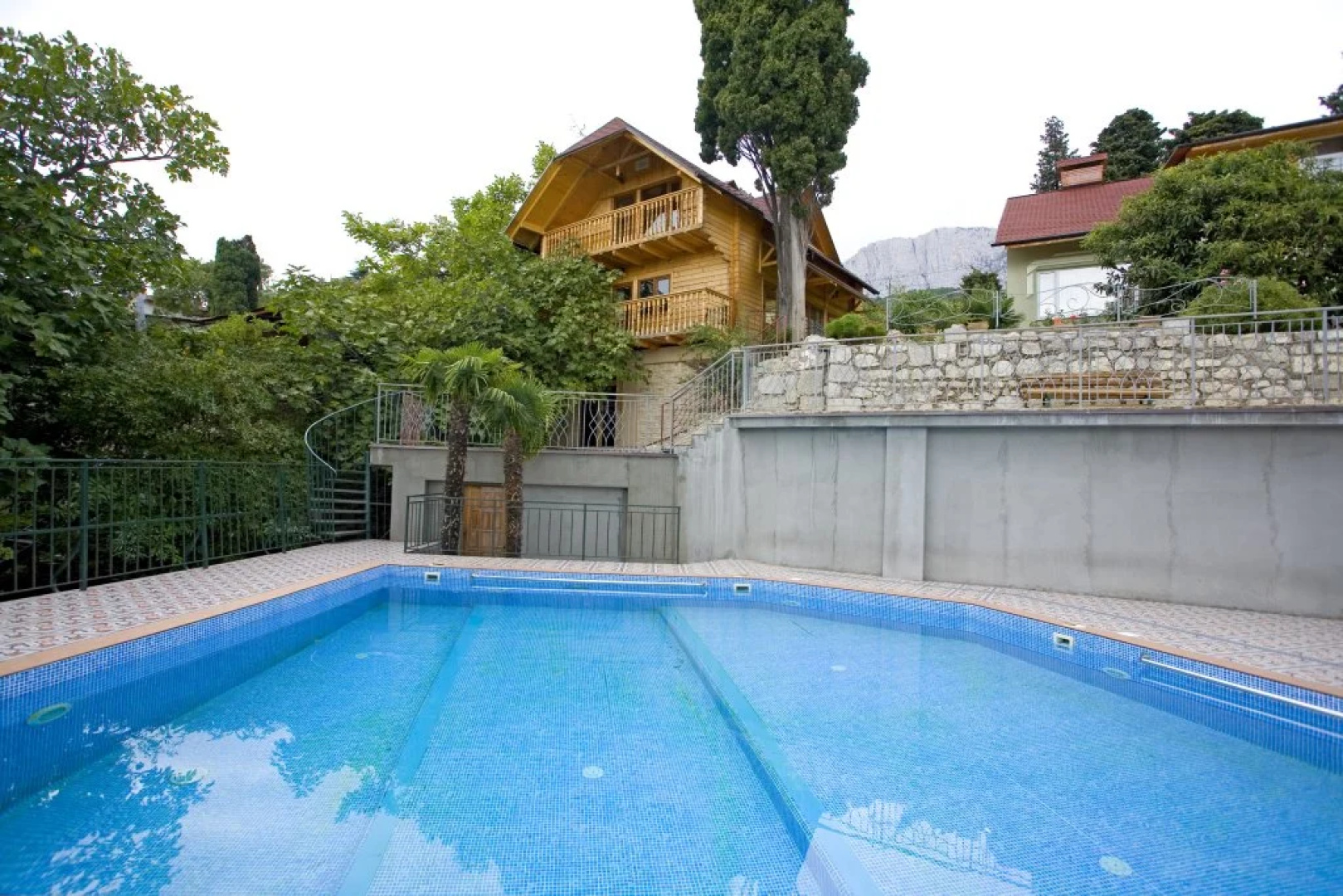 4-Sezona Hotel
