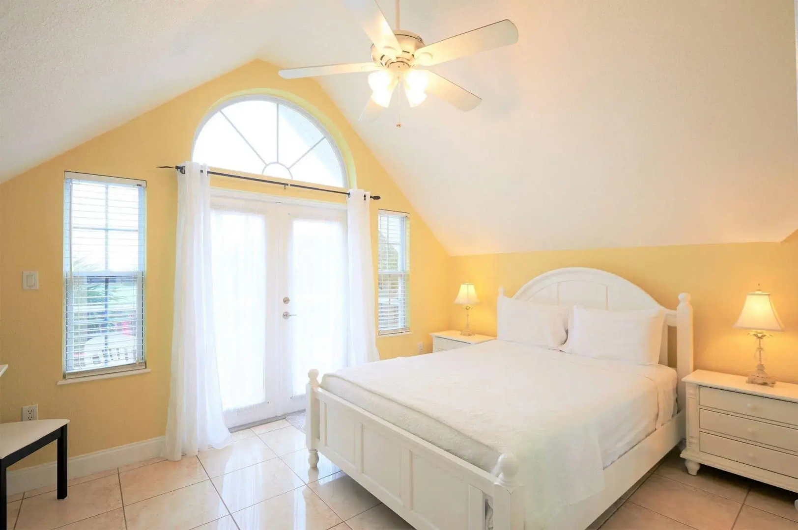 Shangri-La Boutique Bed & Breakfast