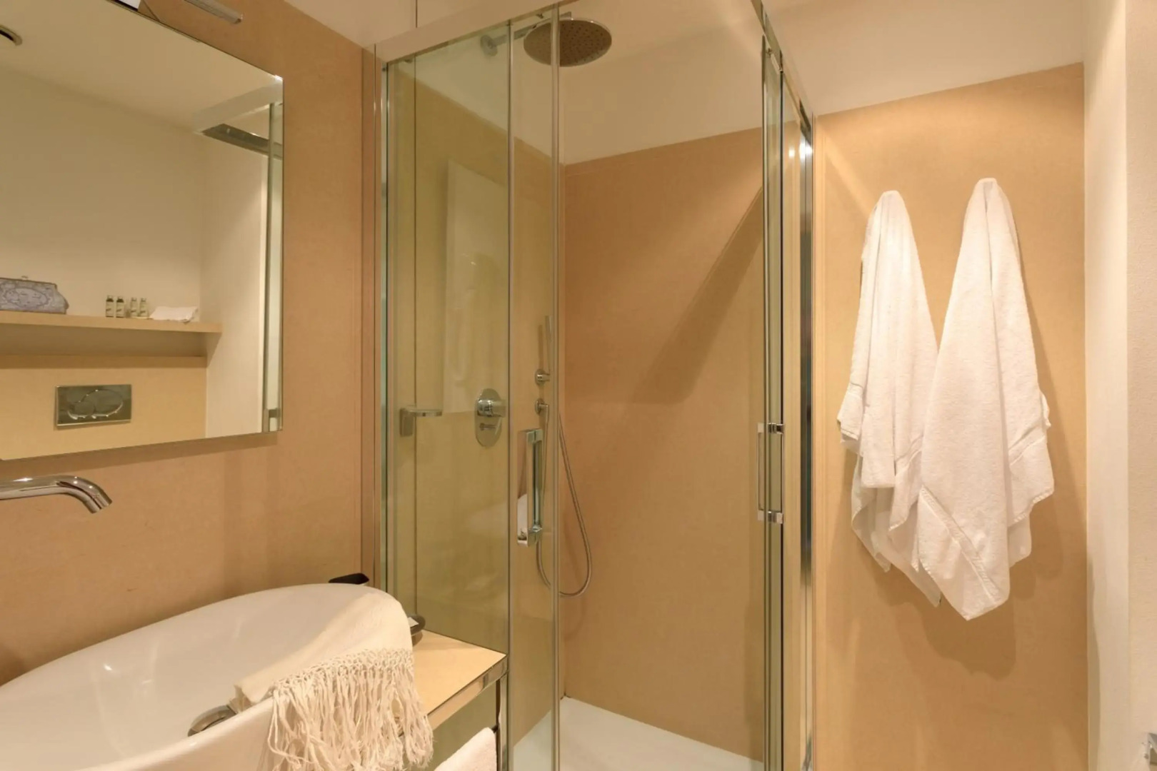 Brianteo Hotel And Restaurant