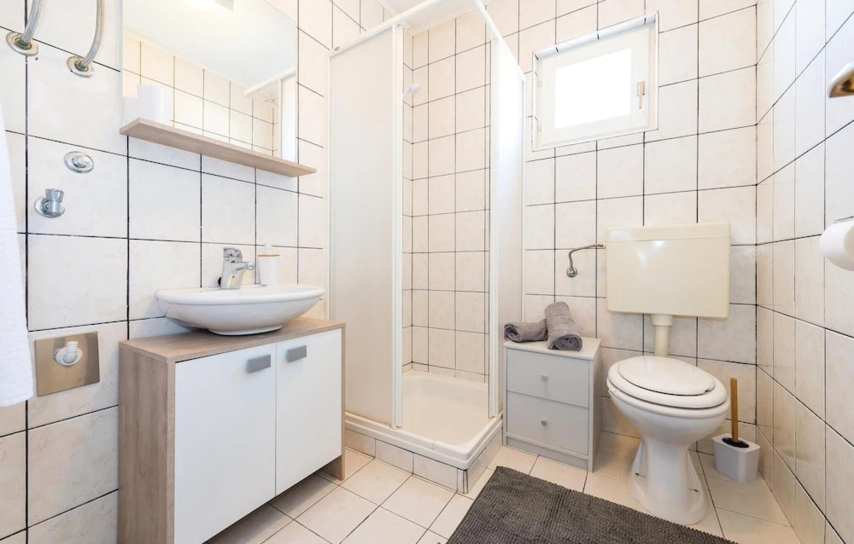 Stunning Home in Primosten With Wifi and 5 Bedrooms