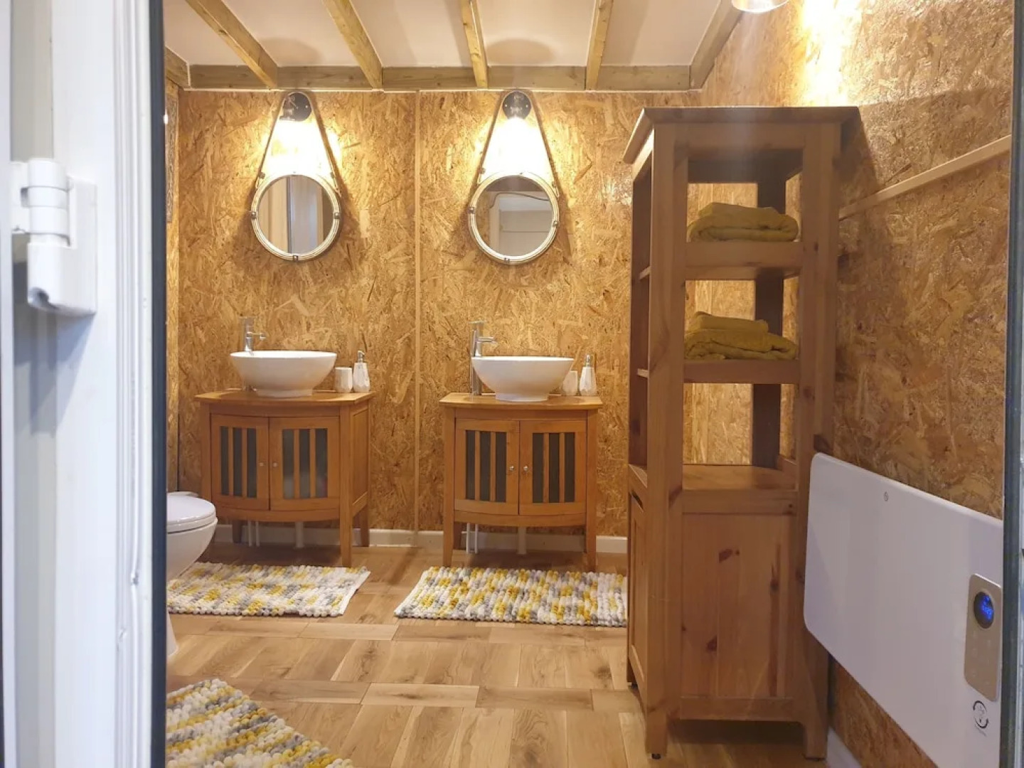 Shropshire - Riverside - Cabin - Sleeps 2 - Hottub