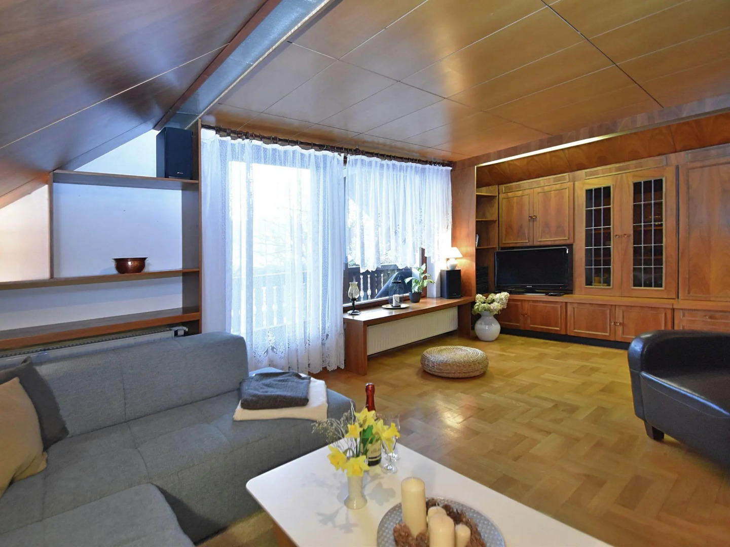 Large apartment in the Thuringian Forest - quiet with a fantastic view