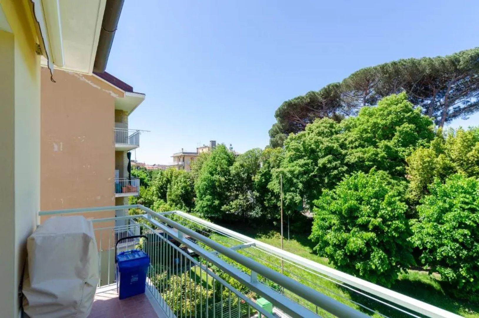 JOIVY Apt For 4, Near Centre, Beach And Train Station