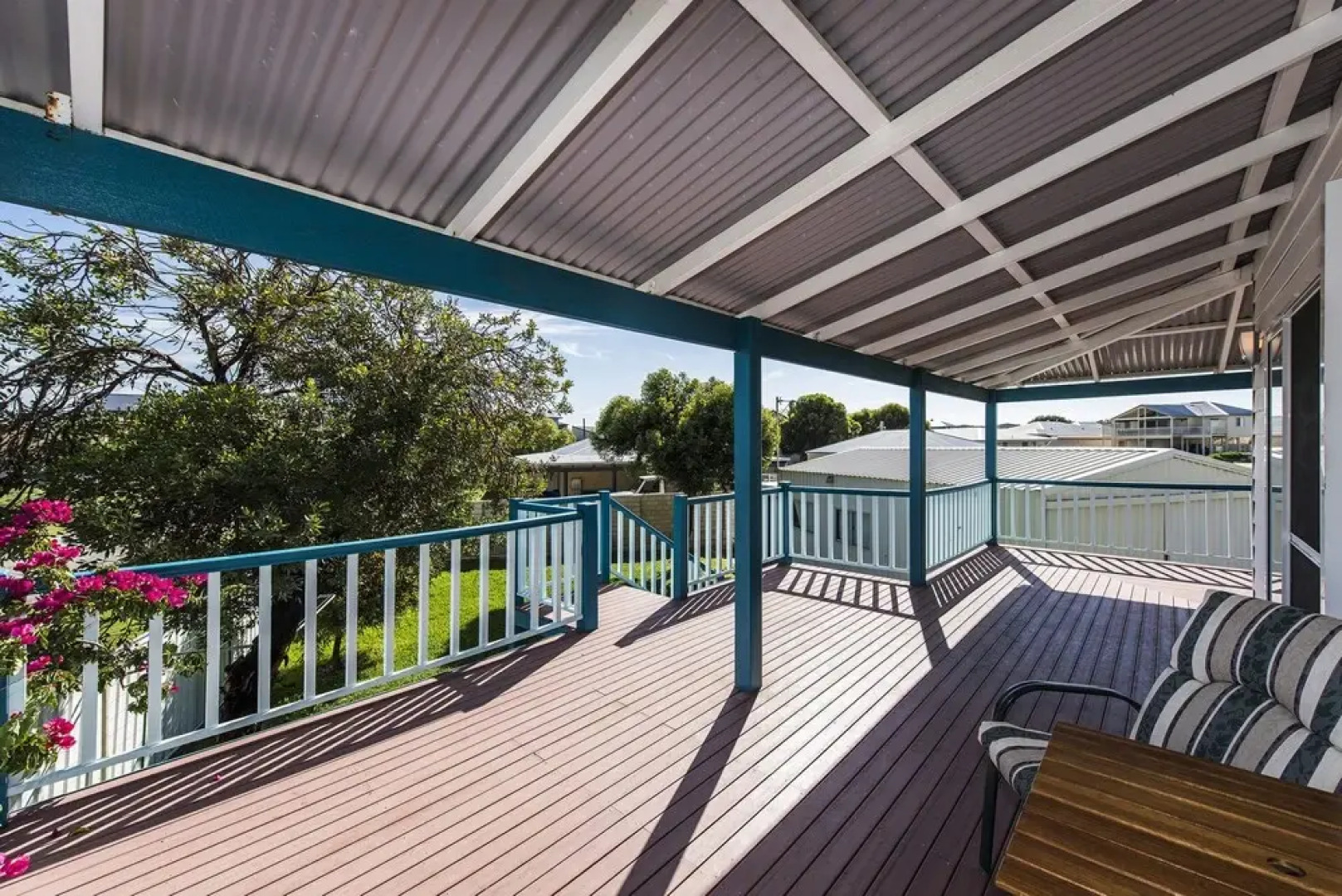 The Outlook - All the Comforts of Home Pet Friendly