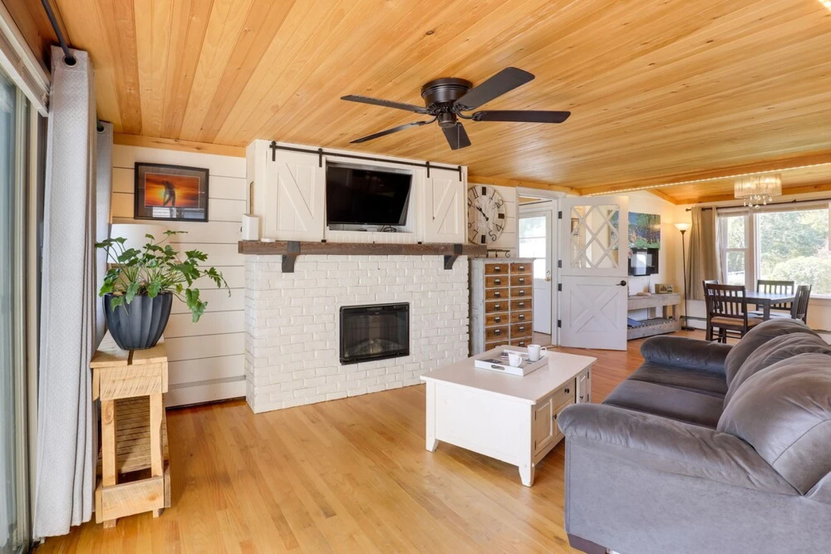 Riverfront New Hampshire Cottage w/ Boat Dock