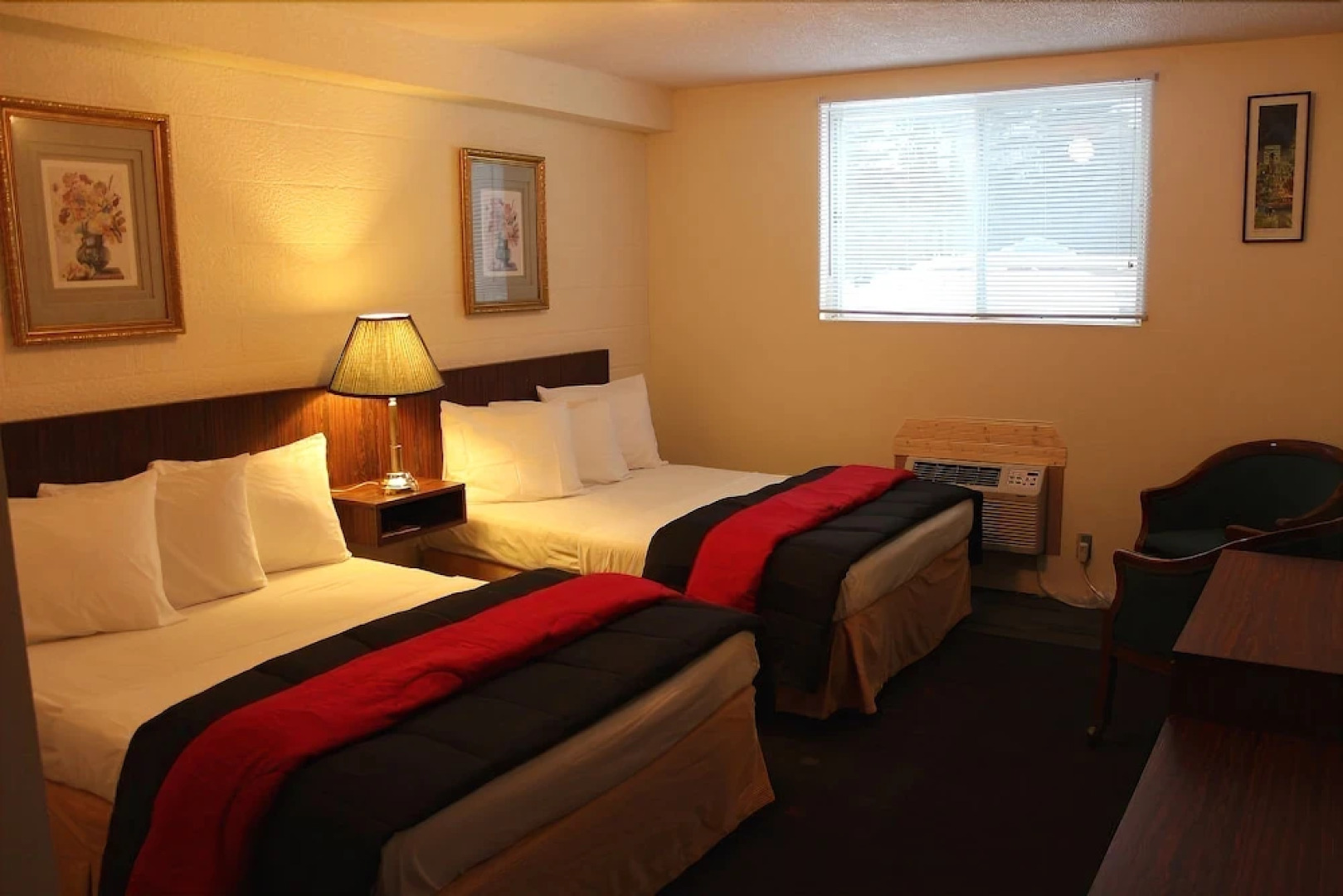 Mazinaw Residence Inn
