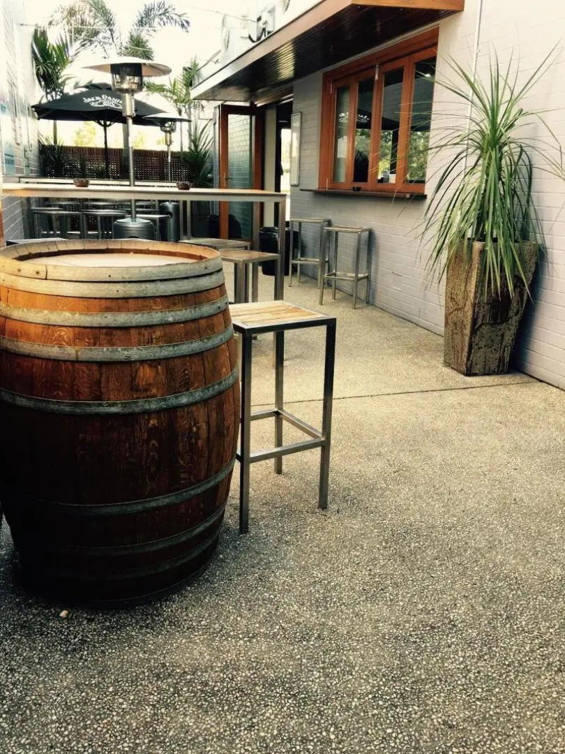 The Commercial Hotel Motel