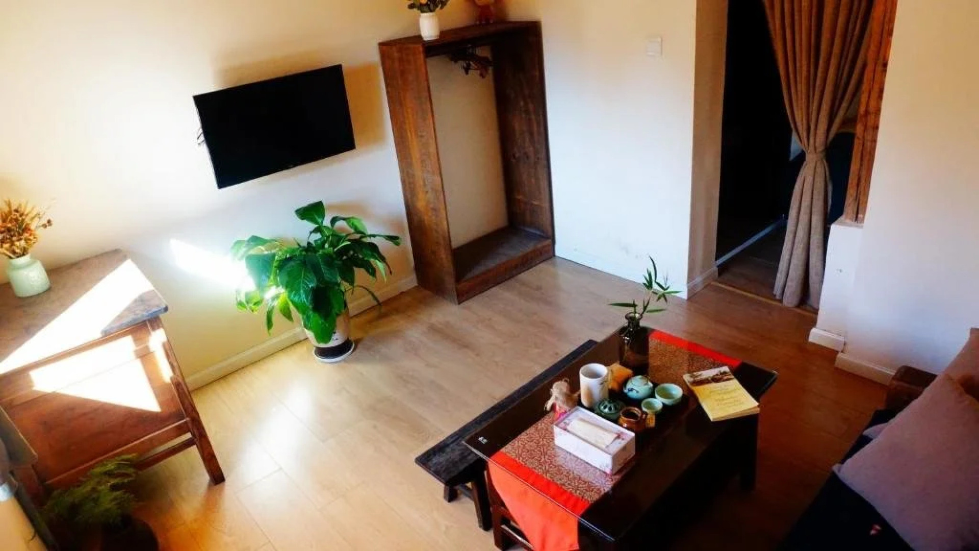 Shaxi Miss May Hotel