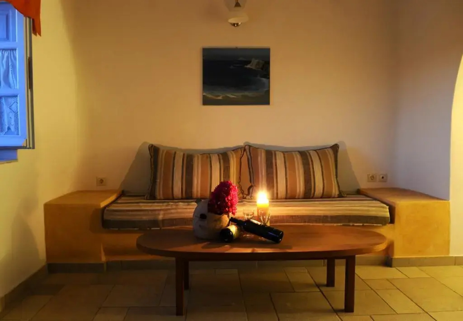 Haraki Studios & Apartments