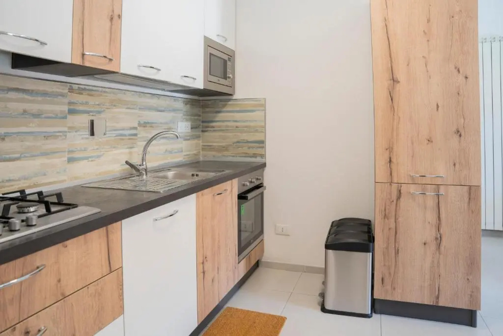 044 - Villetta LUSSUOSA con 2 camere da letto con Giardino 15 minuti dal Mare