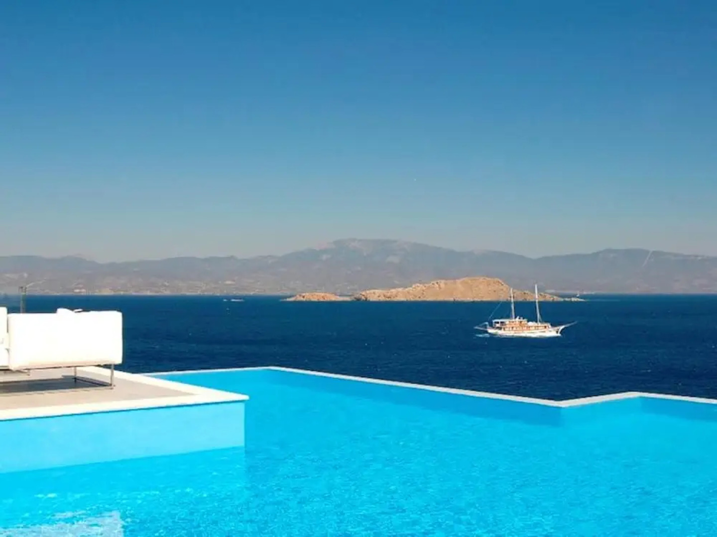 Welcome to Villa Soligia! Beach Front Villa Large Private Pool Amazing Sea View