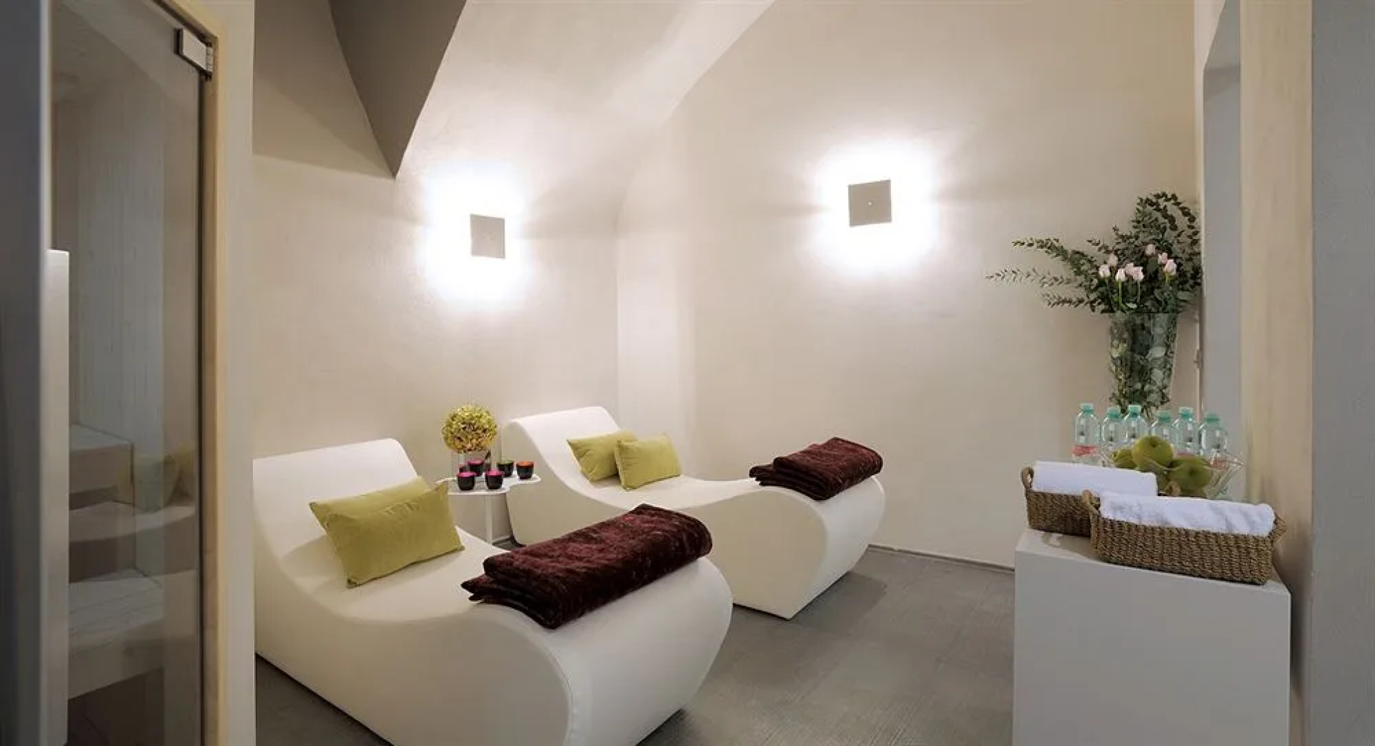 Trevi Palace Luxury Inn