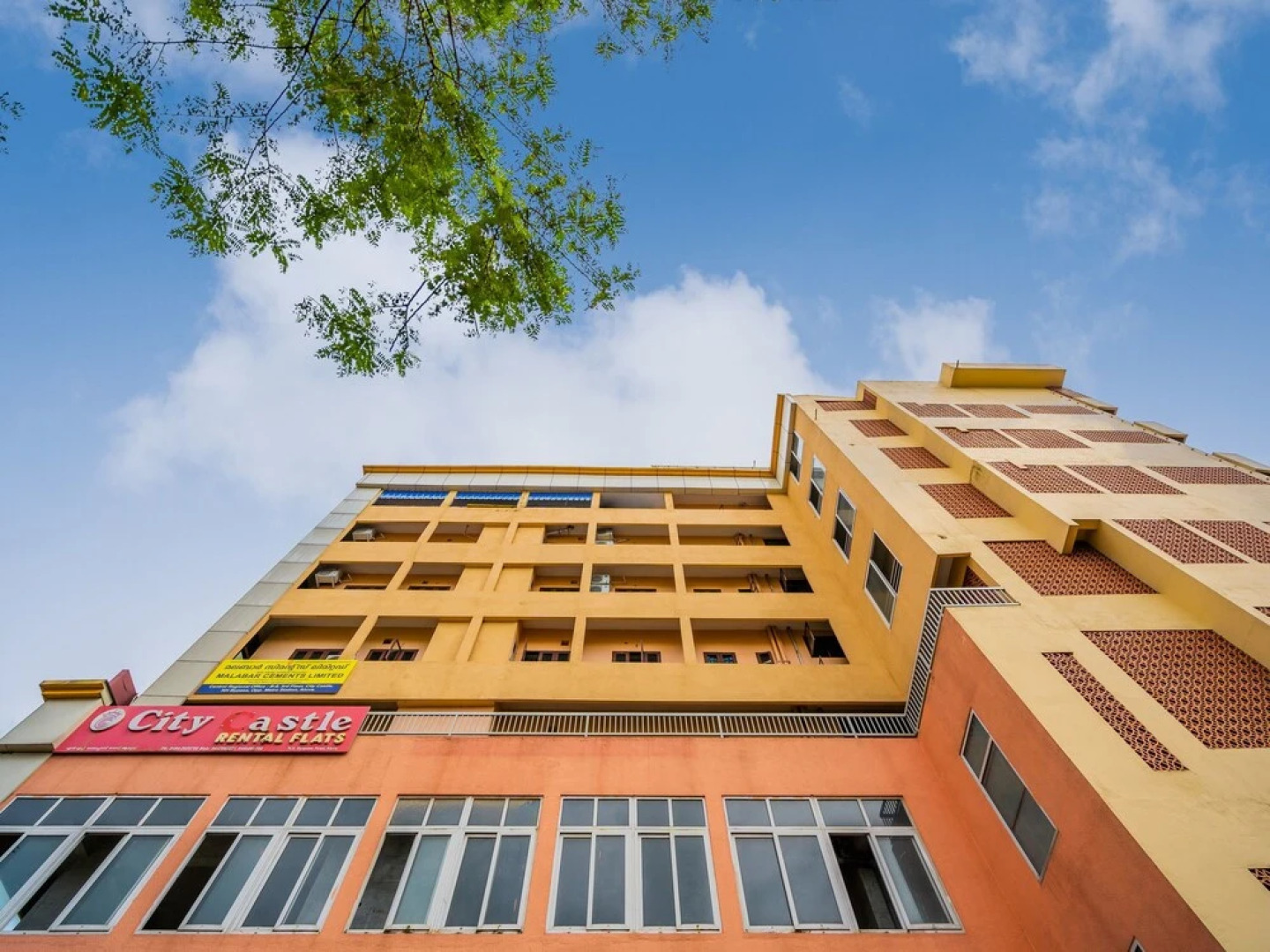 OYO 15412 Home 2BHK Aluva Metro Station