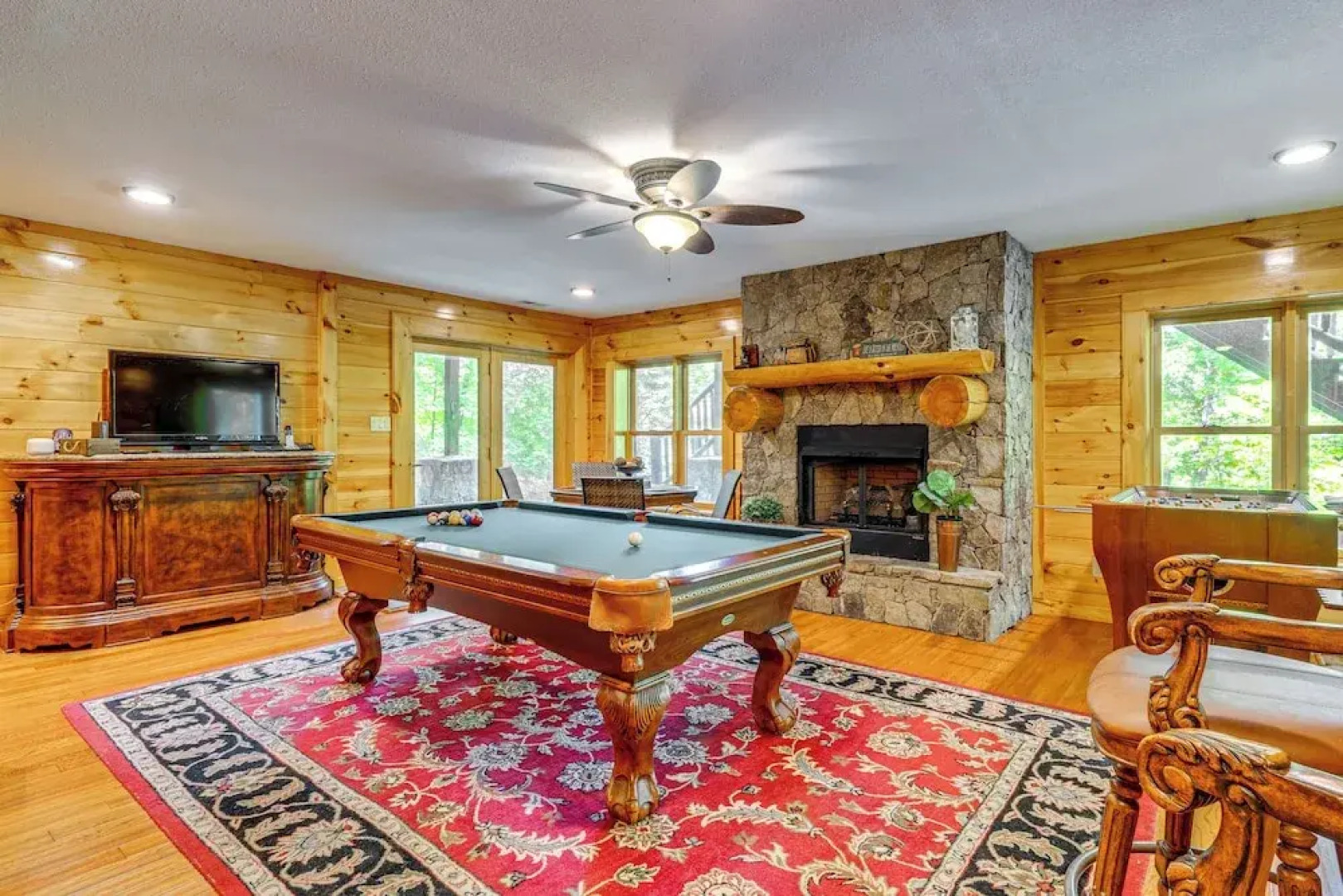 Hike, Fish & Golf: Burnsville Retreat w/ Deck!