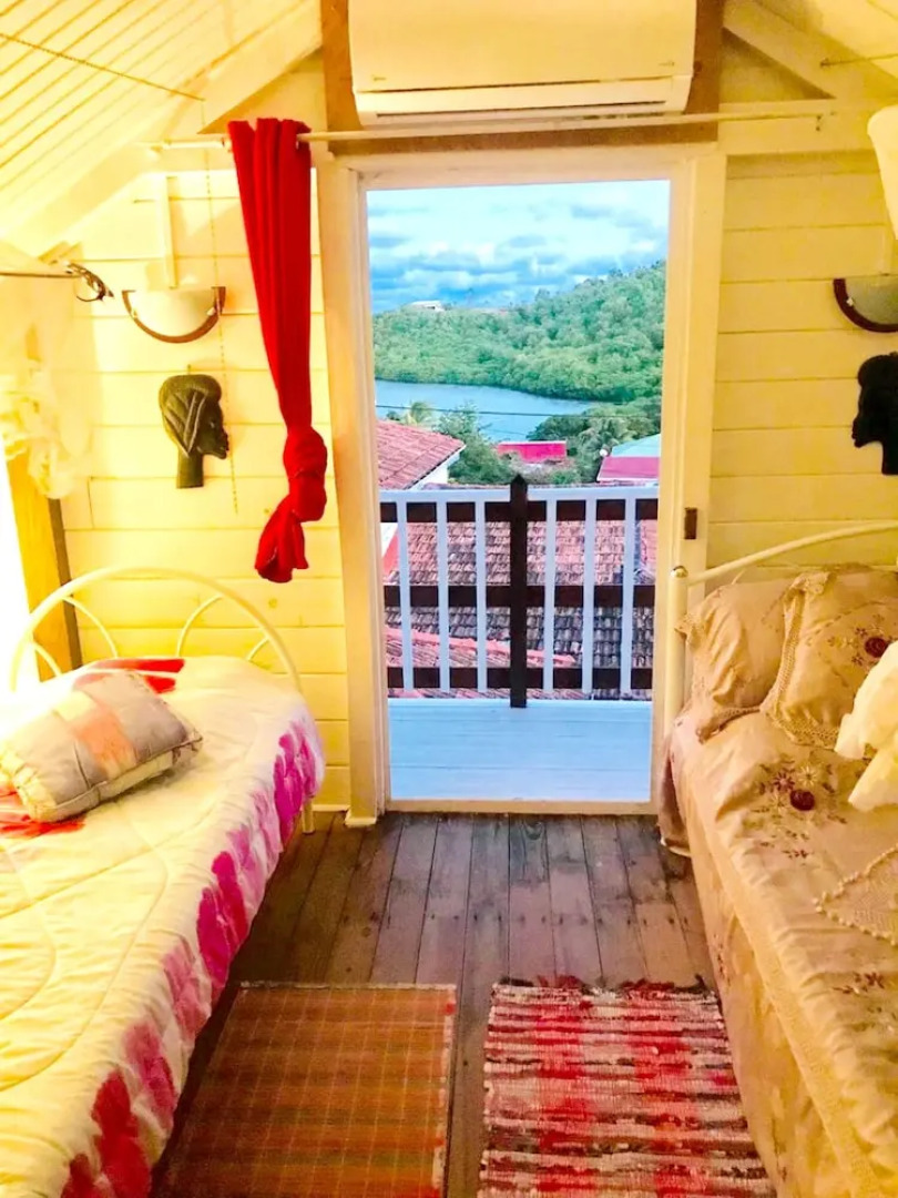 House With one Bedroom in Le Vauclin, With Pool Access, Enclosed Garde