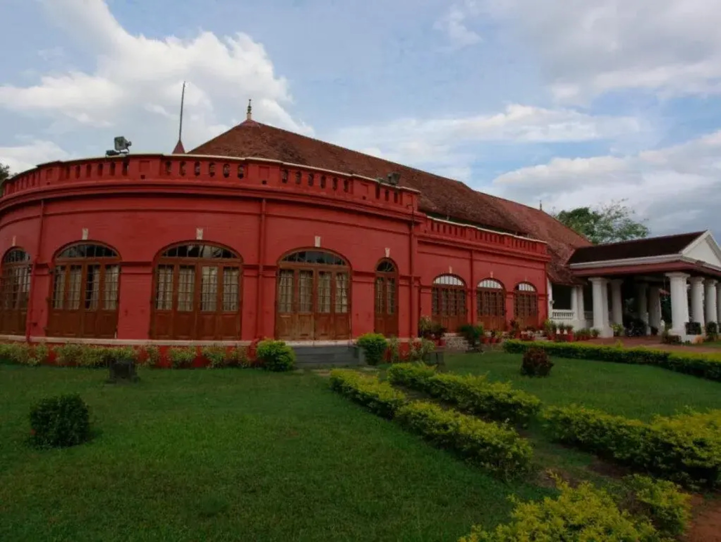 KTDC Golden Peak Ponmudi