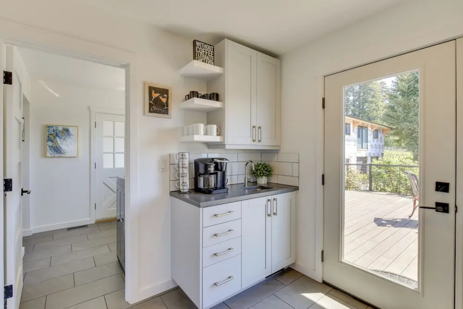 Mt Hood Views: Modern Underwood Home w/ Deck!