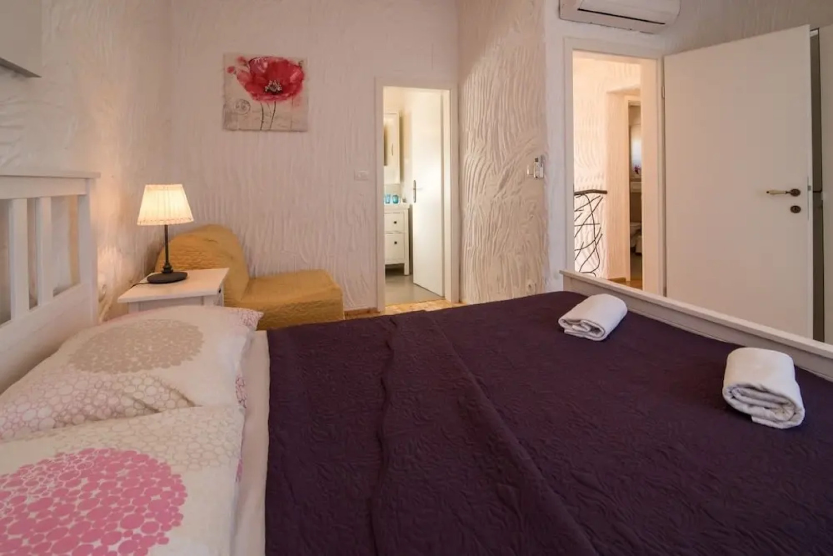 Mari - With Pool - H