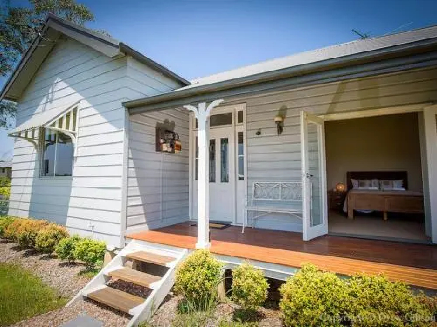 Wine Country Cottage located right at the Hunter Valley gateway, close to everything
