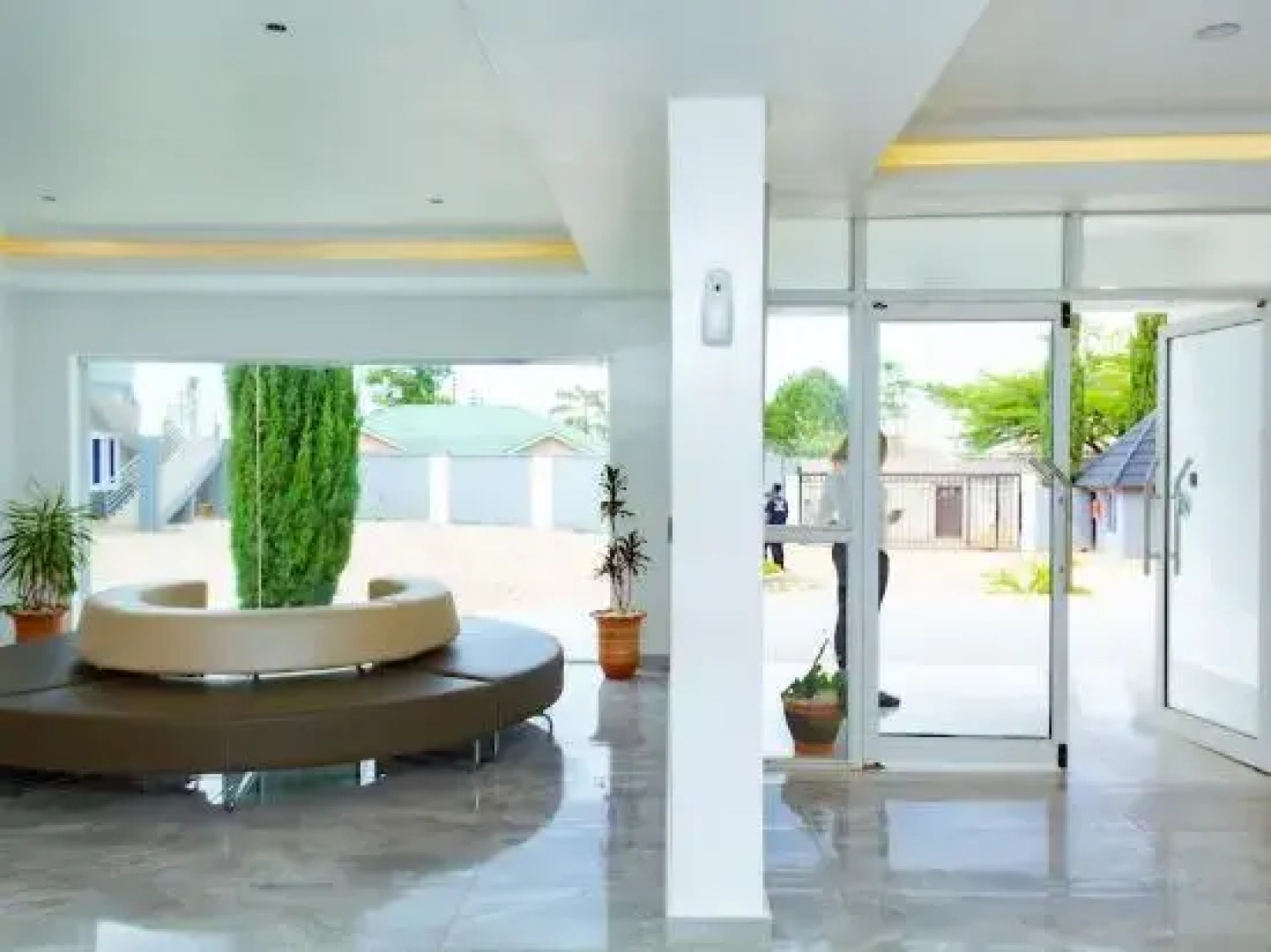 The Point Hotel Suites - Standard