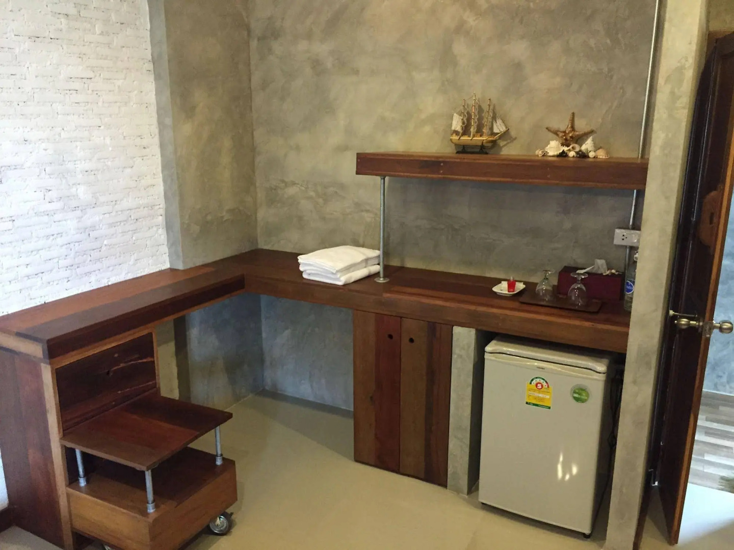 Windy Sea View Resort