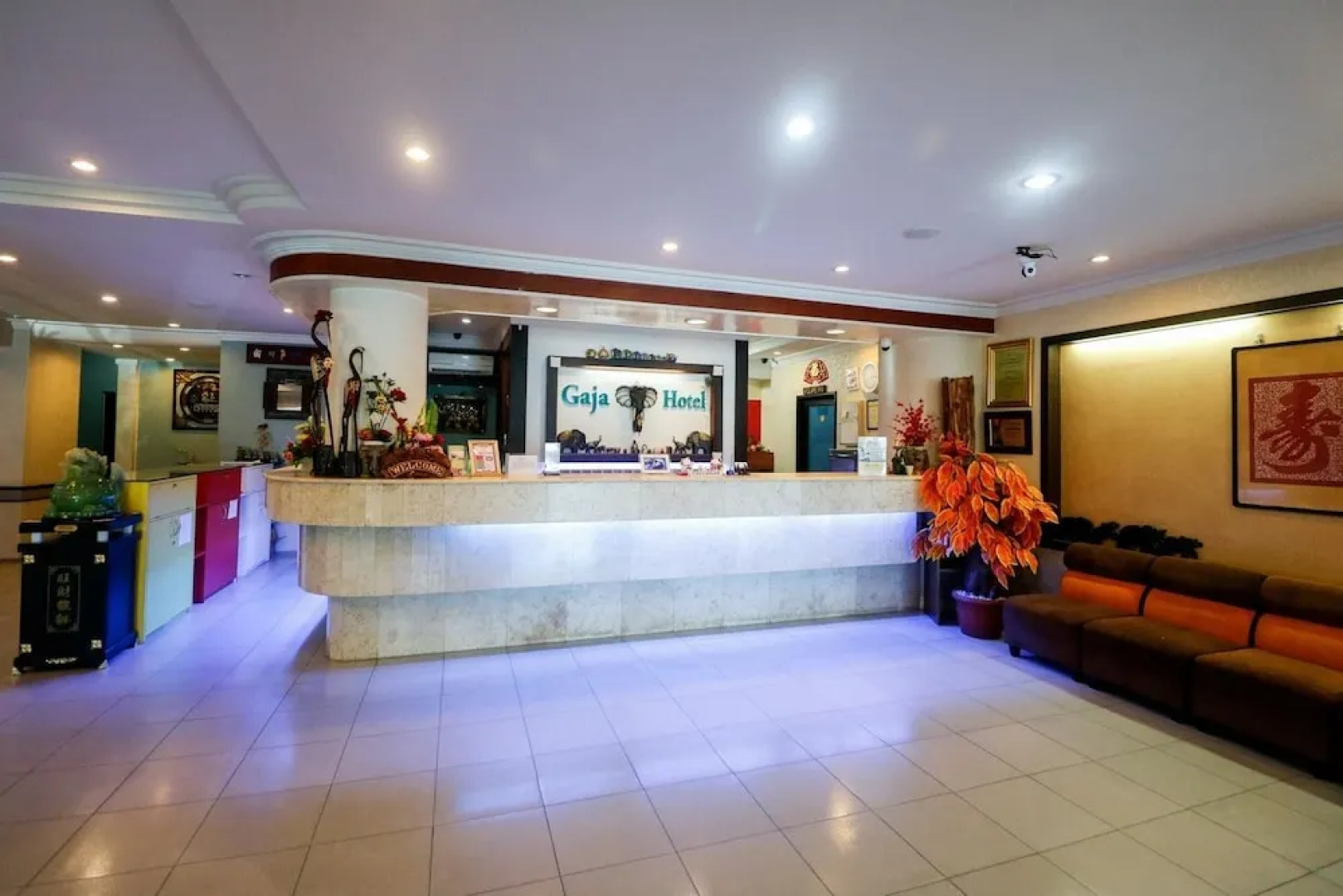 RedDoorz Plus @ Jalan Dr Sutomo Pekanbaru