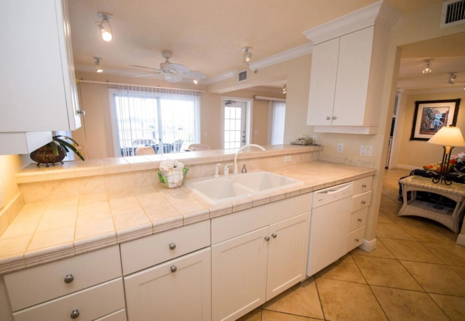 Tortuga Inn Beach Resort