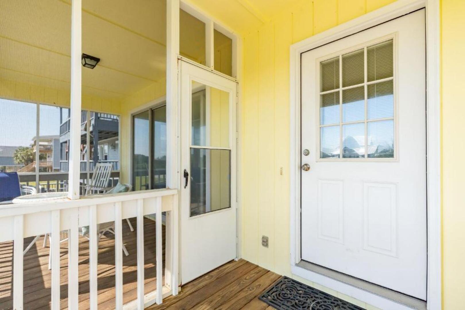 See Otter by Oak Island Accommodations