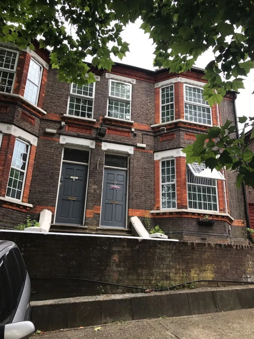 Junction 10 Budget Travel Accommodation