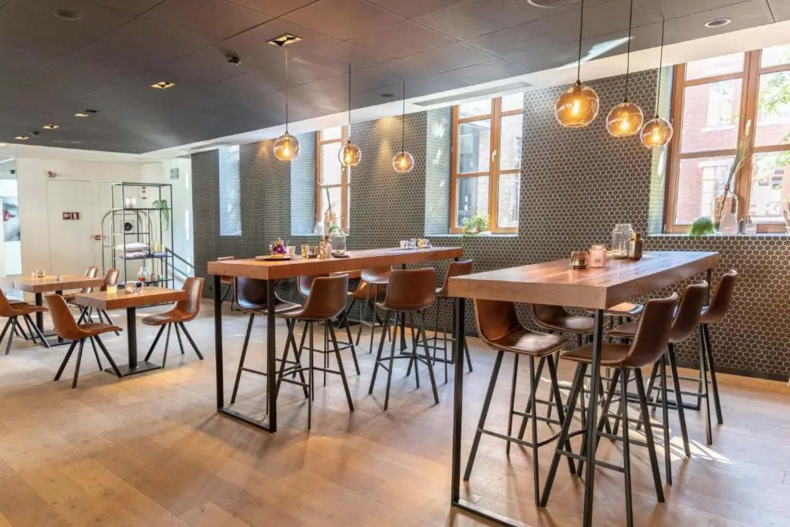 Eburon Hotel - Different Hotels