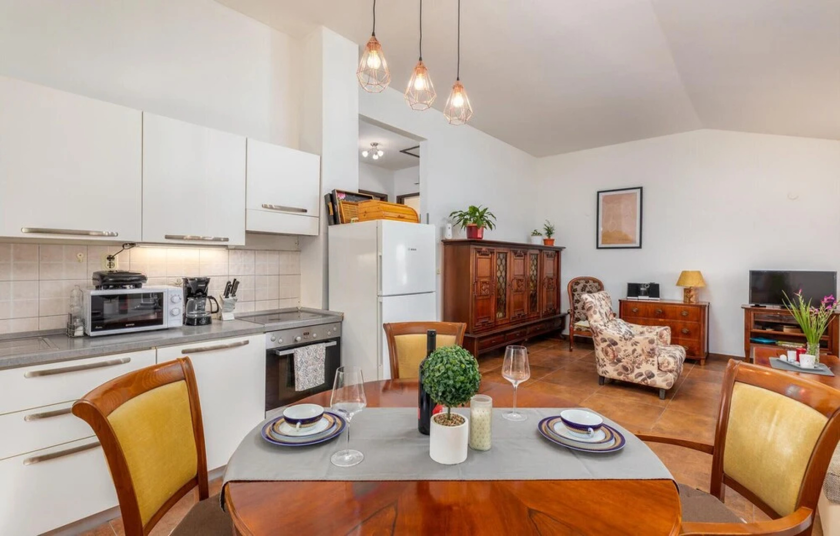 Nice Home in Valbandon with Hot Tub, WiFi & 2 Bedrooms