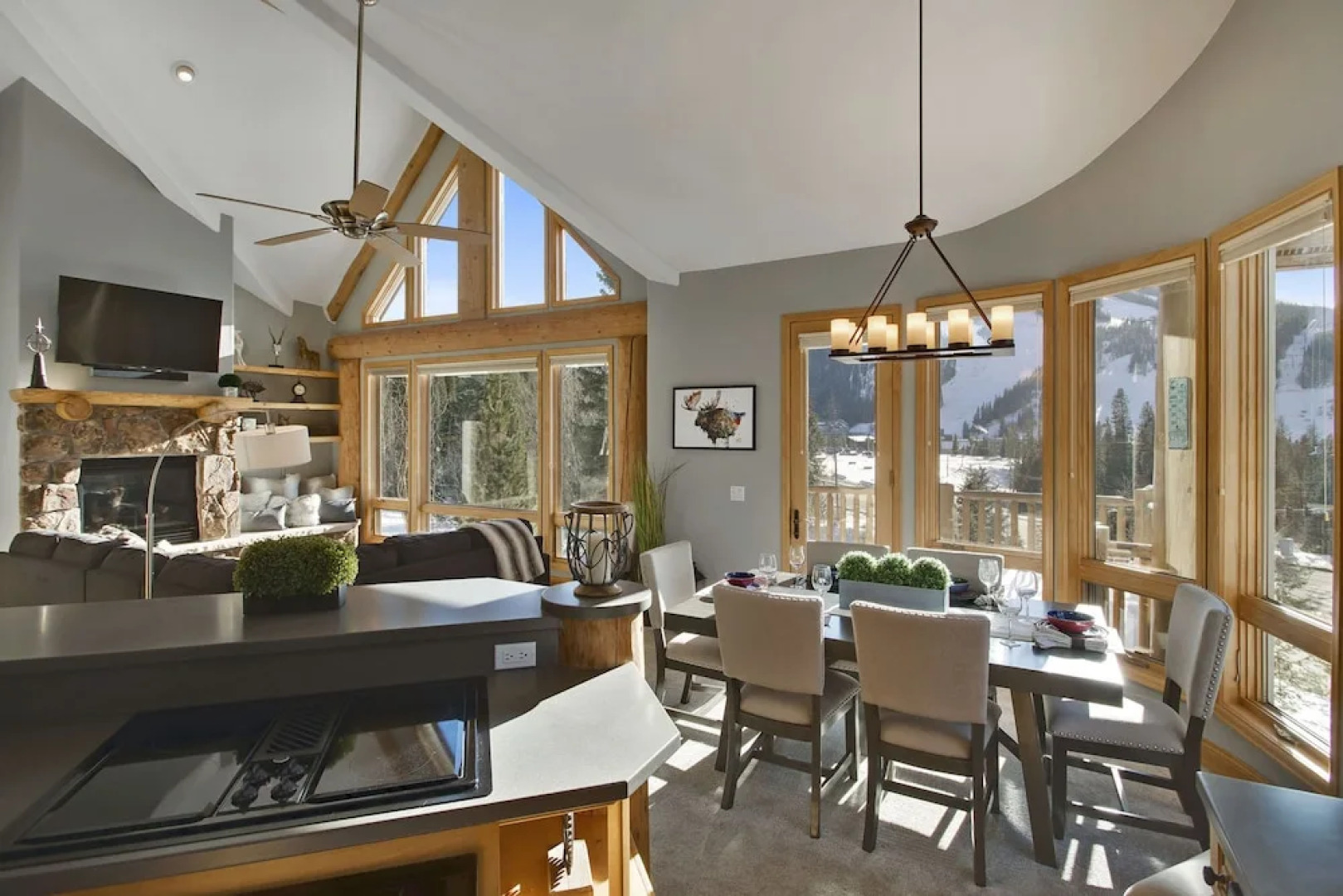Lakota Mountain Lodge Luxury Villa #205 by Winter Park Escapes