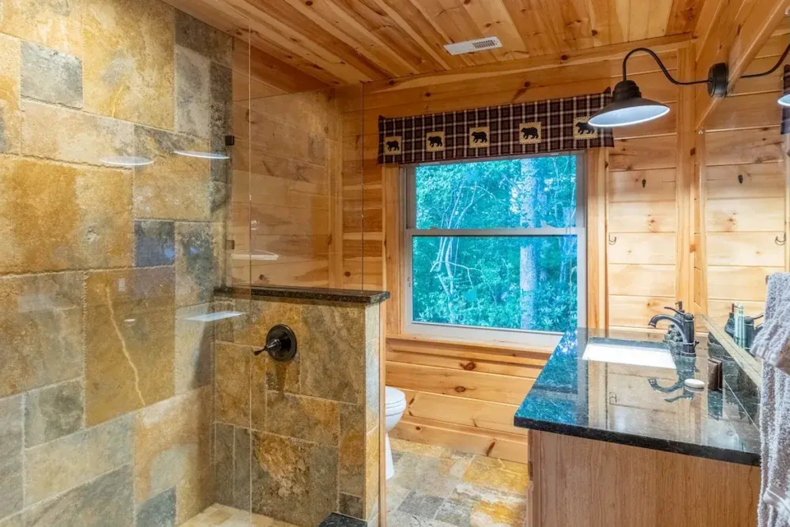 Luxury 4200 Sqft Log Cabin on 50 Acres Sleeps 16