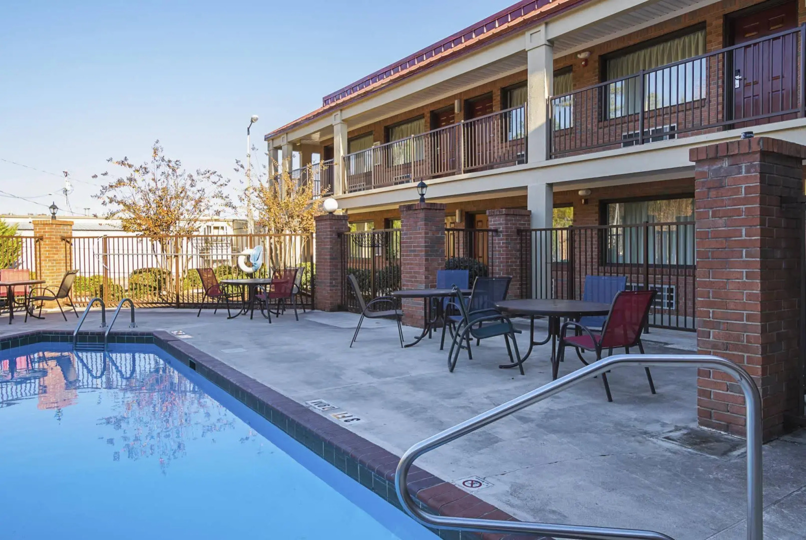 Red Roof Inn & Suites Scottsboro