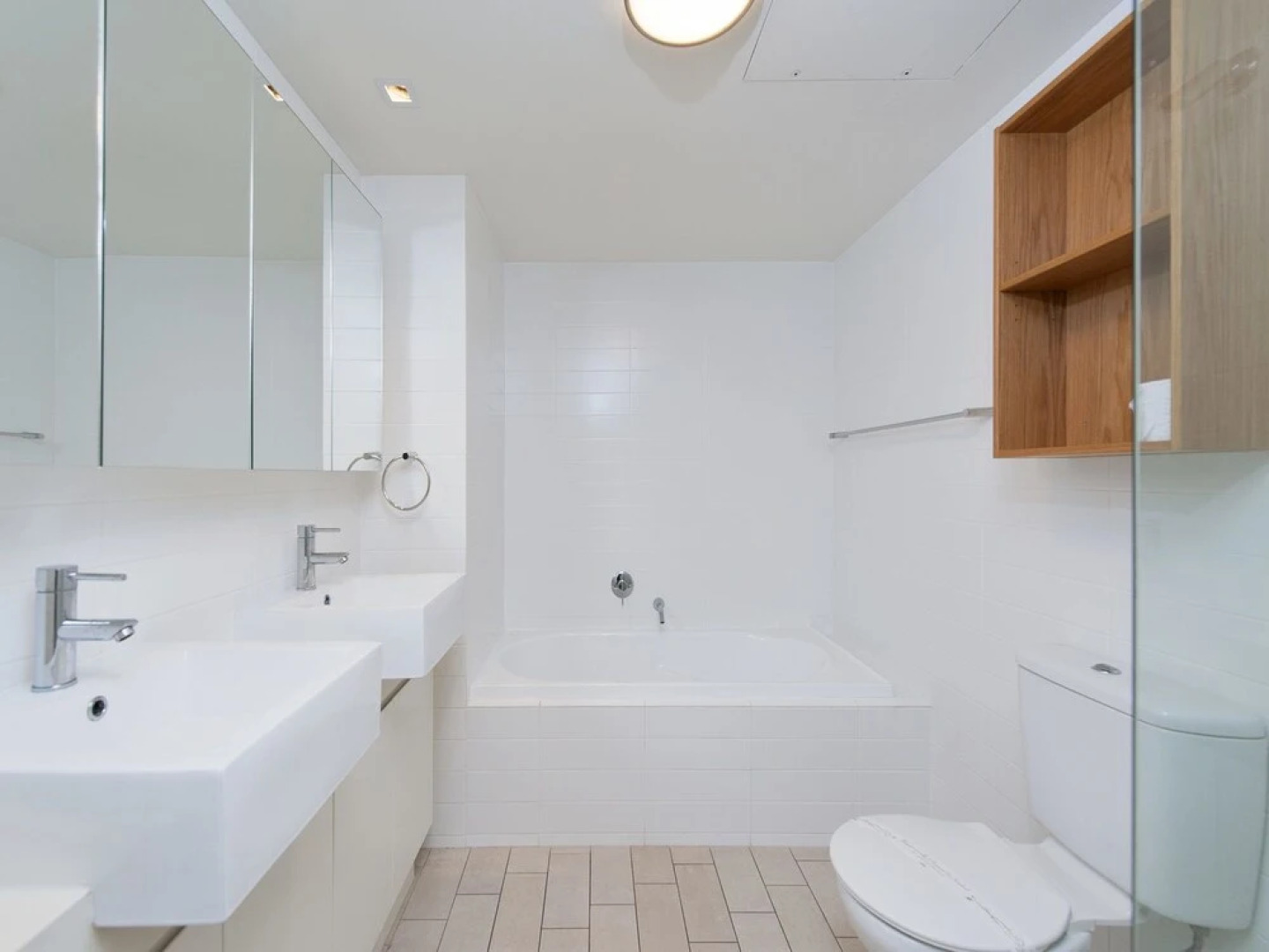 Cote D'Azur,  Unit 41/61 Donald Street