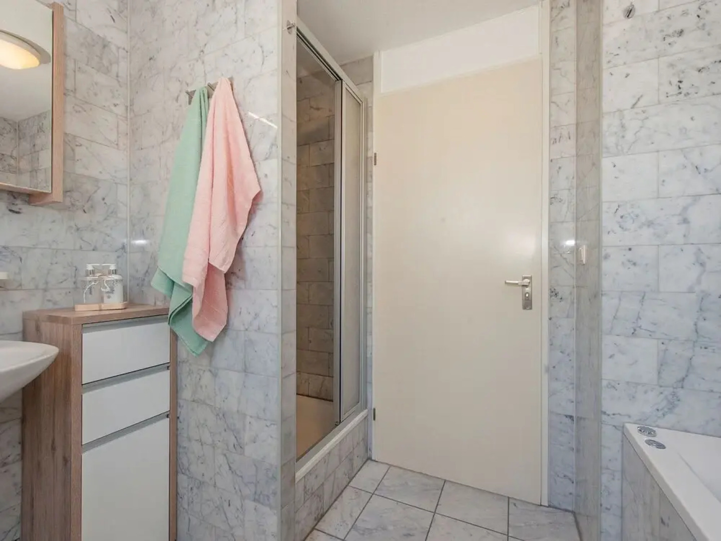 Detached Villa With Microwave, 1 km. From the sea and Beach