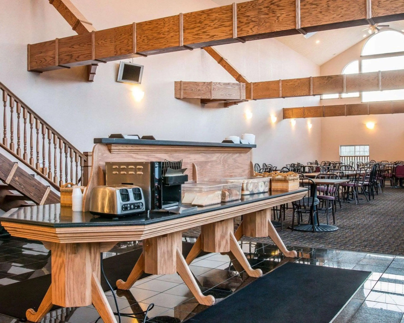 Clarion Hotel Mackinaw City Beachfront