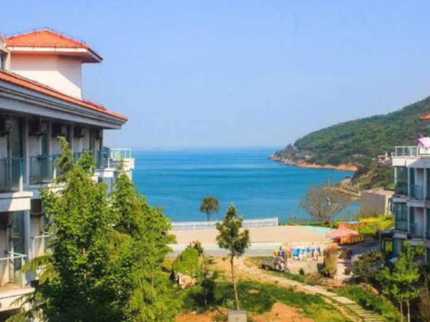 Venice Crown Holiday Center