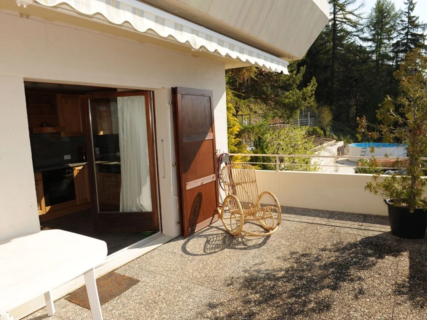 Beautifully Situated House With a View of the Mountain World