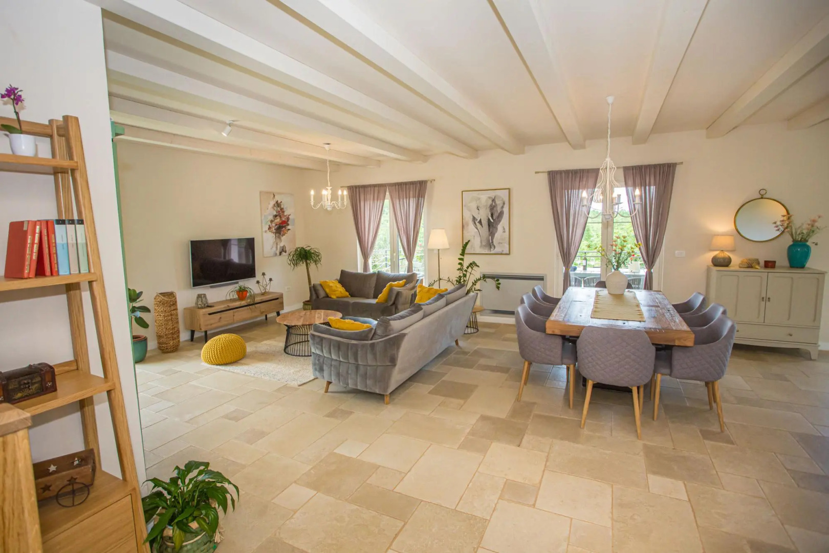 Vita 5 in Visnjan with 4 bedrooms and 4 bathrooms