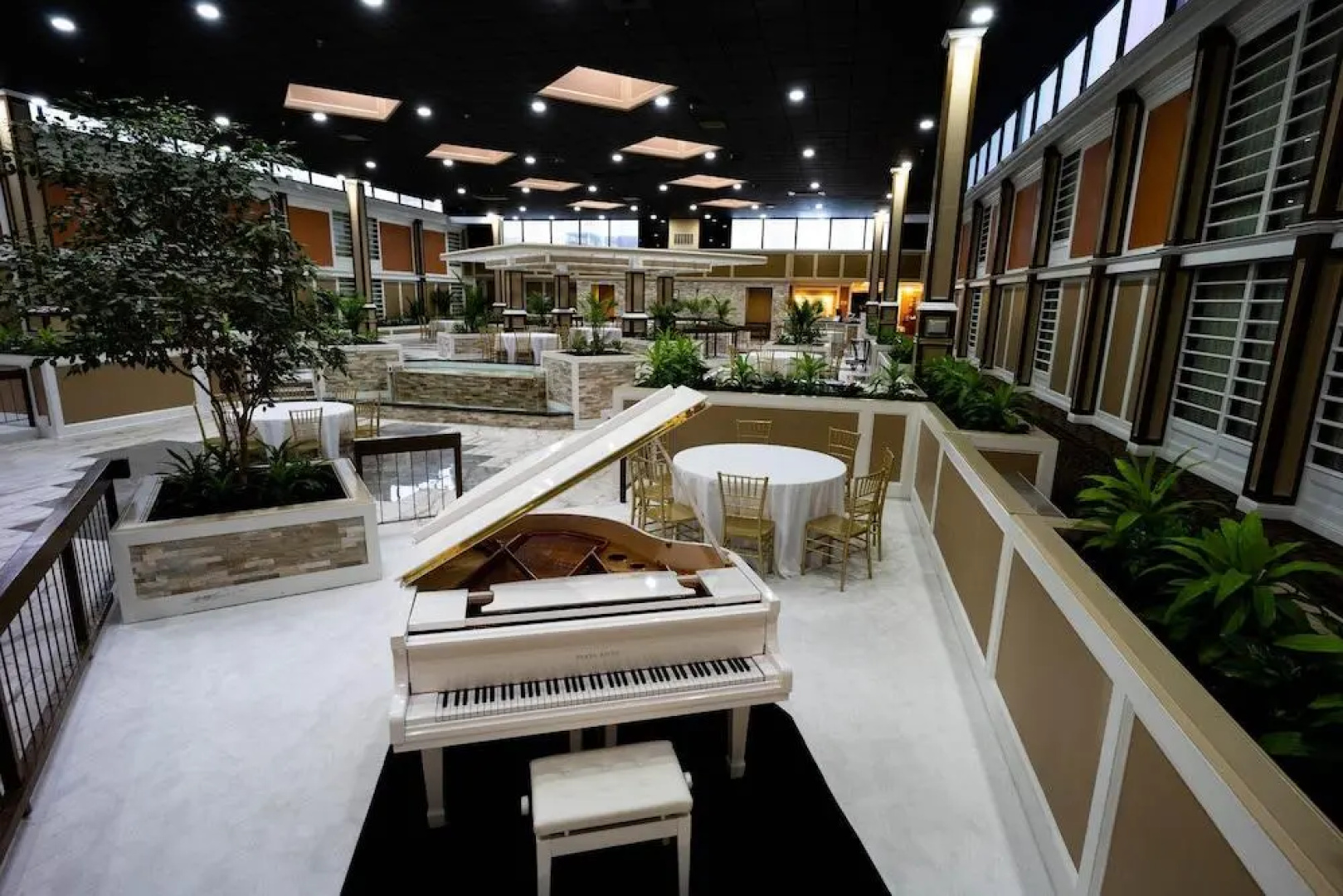 Lebossier Hotel