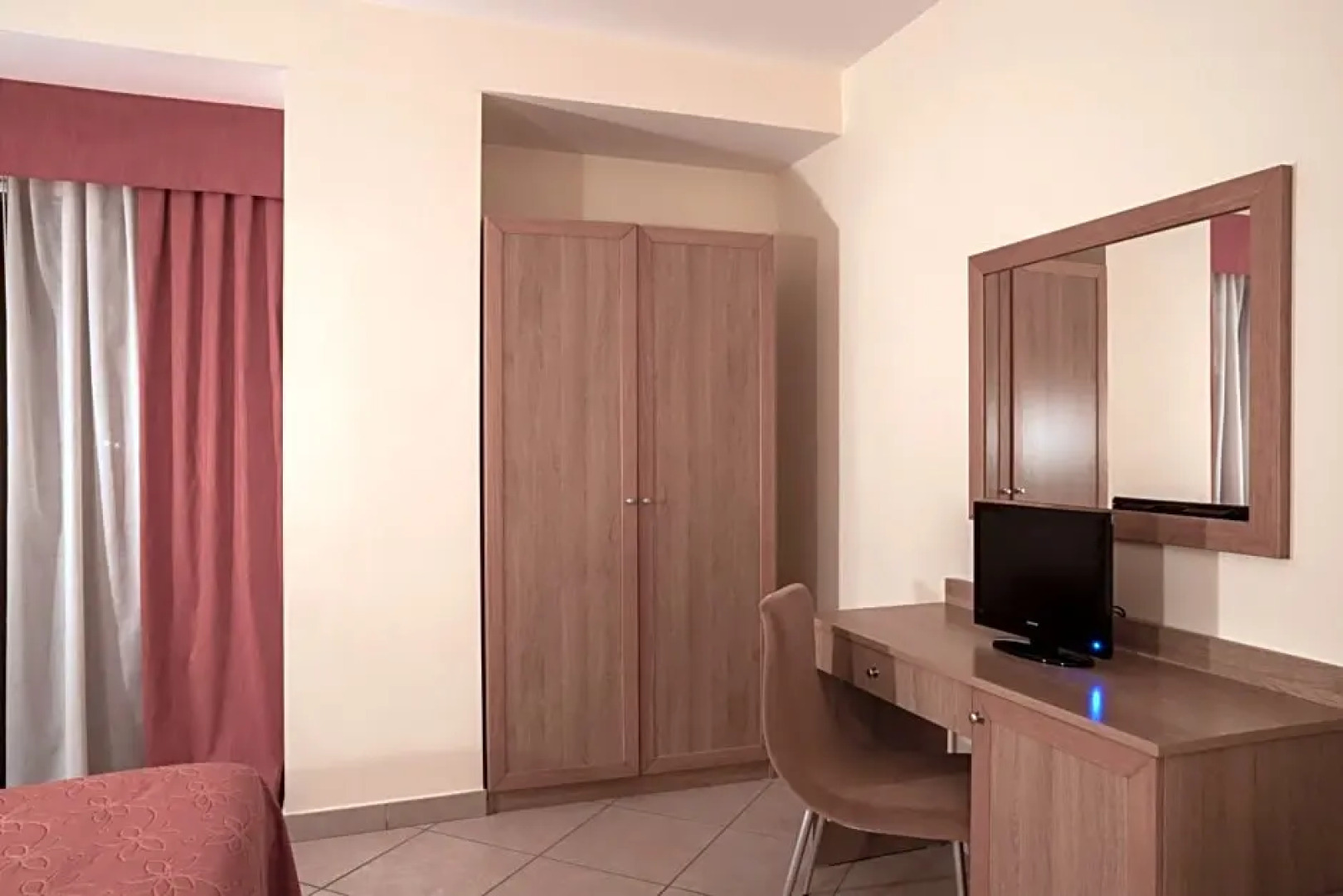 Manhattan Village Hotel